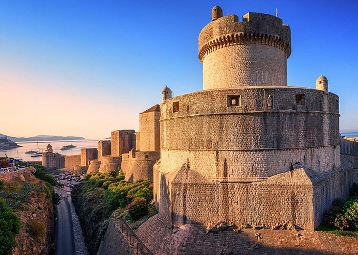 Dubrovnik City Walls Walking Tour (entrance ticket included) - Practical ways to enjoy the three hours