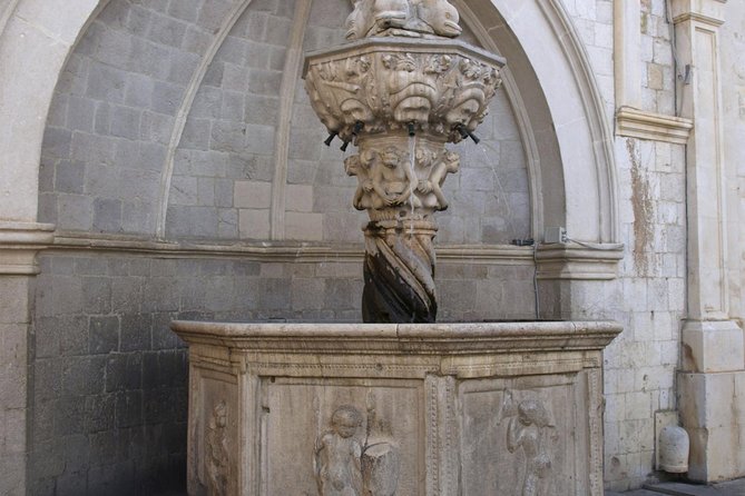 Dubrovnik Discovery Old Town Walking Tour - The guides make the difference