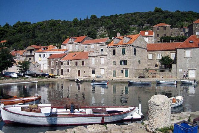 Dubrovnik Elafiti Islands Cruise with Lunch, Drinks and Pickup - Koločep starts the day with water and quiet paths