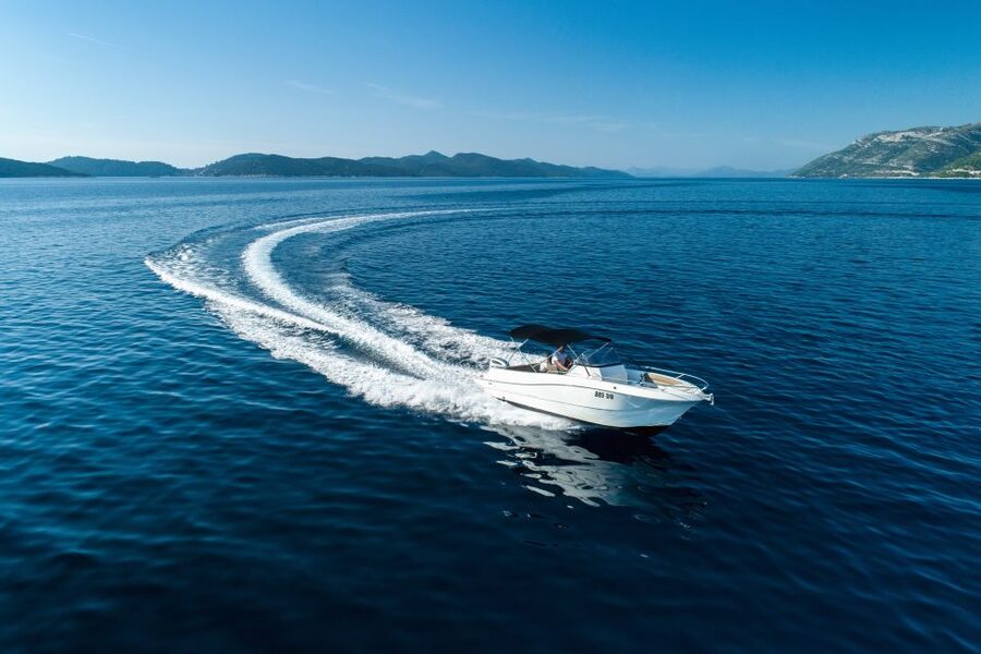 Dubrovnik: Elaphite Islands Private Speedboat Full-Day Tour - What the private boat includes