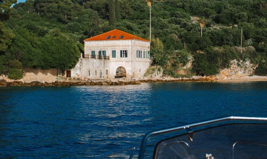 Dubrovnik:Elaphiti Islands and caves Private Speedboat Tour - Sjekirica Beach and Koločep’s smaller bays