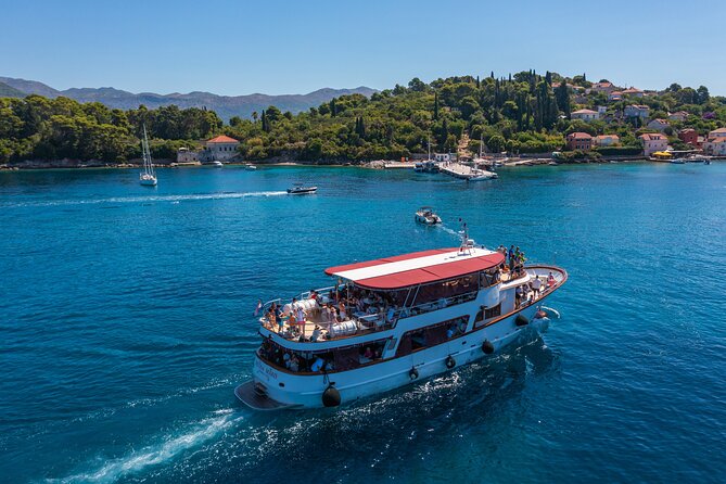 Dubrovnik: Elaphiti Islands Full-Day Cruise with Lunch - Šipan and Suđurađ: lunch, local flavors, and village time