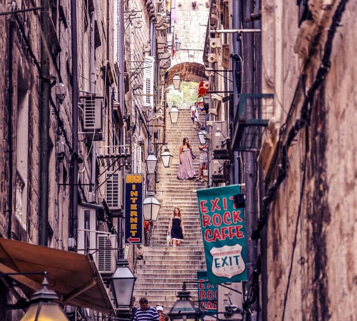 Dubrovnik for Kids: A Playful Family Walking Tour Experience - Starting at Pile Gate and Brsalje 2