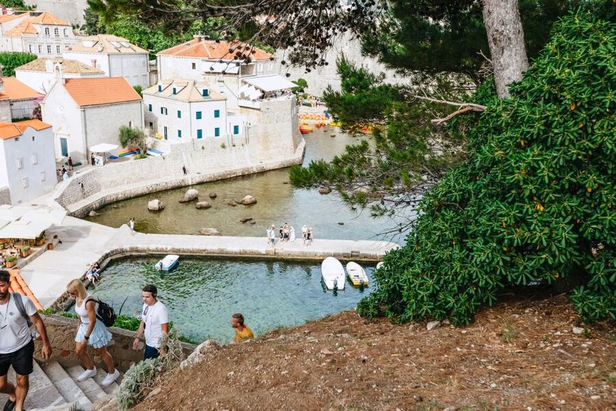 Dubrovnik: Game of Thrones and Lokrum Island Walking Tour - Cost, comfort, and who should book