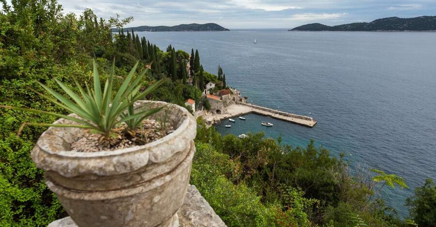 Dubrovnik: Game of Thrones Full-Day Private Tour - Mount Srdj puts Dubrovnik in context