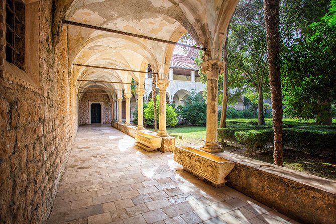 Dubrovnik Game of Thrones Full-Day Tour + Lokrum & Srđ - Trsteno Arboretum and the garden scenes