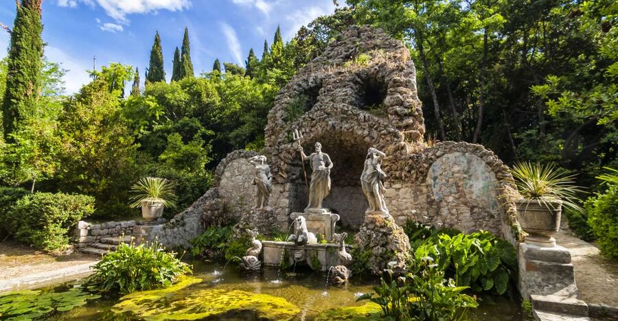 Dubrovnik: Game of Thrones Locations Driving Tour - Weather, walking, and practical comfort