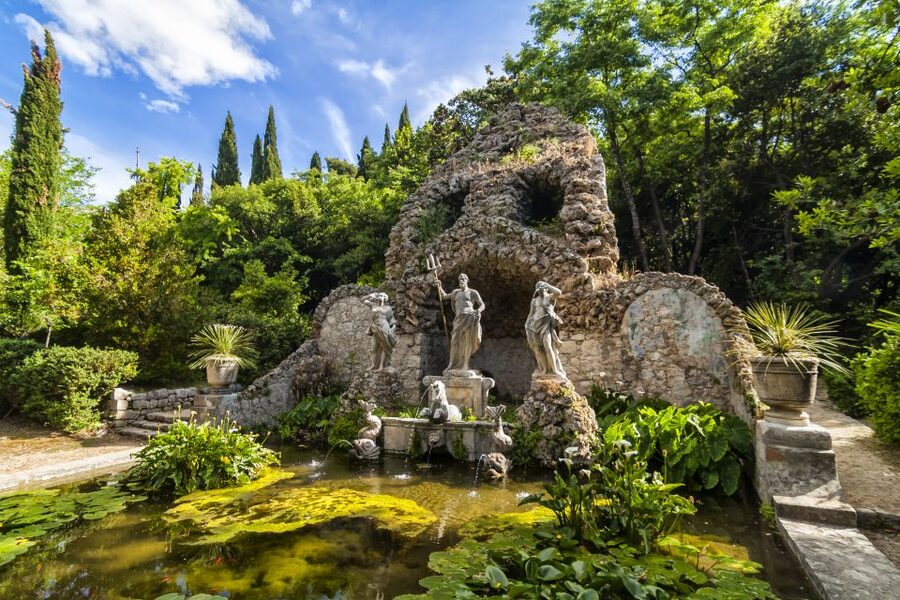 Dubrovnik: Game of Thrones Walking, Car and Boat Tour - Trsteno Arboretum and the gardens of Kings Landing