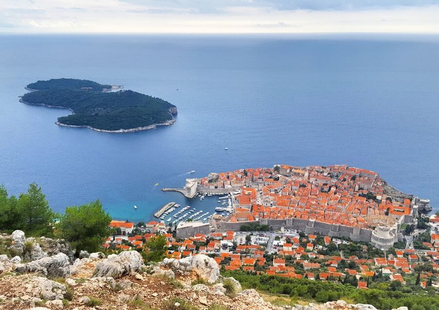 Dubrovnik: Game of Thrones Walking, Car and Boat Tour - The Belvedere hotel and Oberyns final fight