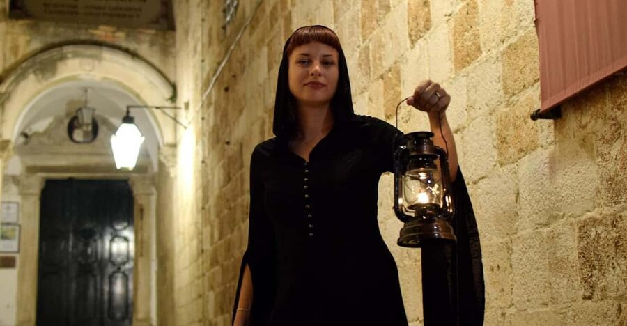 Dubrovnik: Ghosts and Mysteries Walking Tour - Why start at Boninovo cemetery?