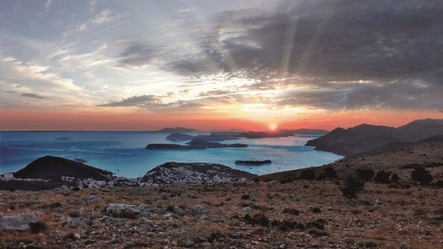 Dubrovnik: Group Sightseeing Tour with Stunning Views - The minivan makes the difference