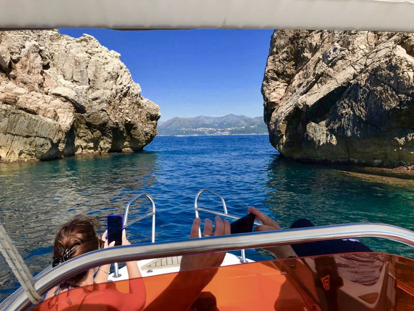 Dubrovnik: Half-Day Boat Tour to Elaphite Islands 4h - What to bring for a comfortable four hours