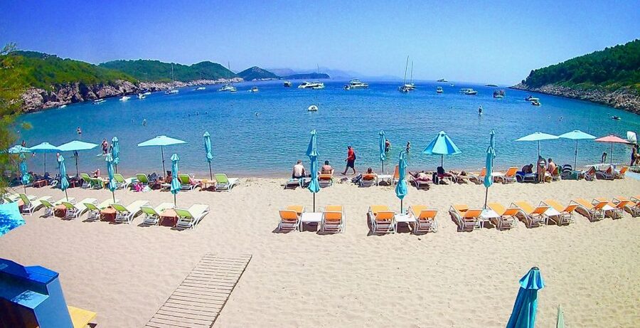 Dubrovnik: Half-Day Boat Tour to Elaphite Islands 4h - Pickup from Dubrovnik and the ride out