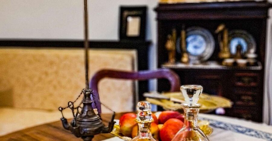 Dubrovnik History, Sweets & Liquors in a Private Palace - Starting at Pile Gate, not your hotel