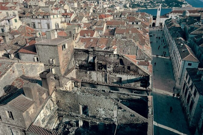 Dubrovnik Homeland War Private Tour - Gundulić Square and the old market