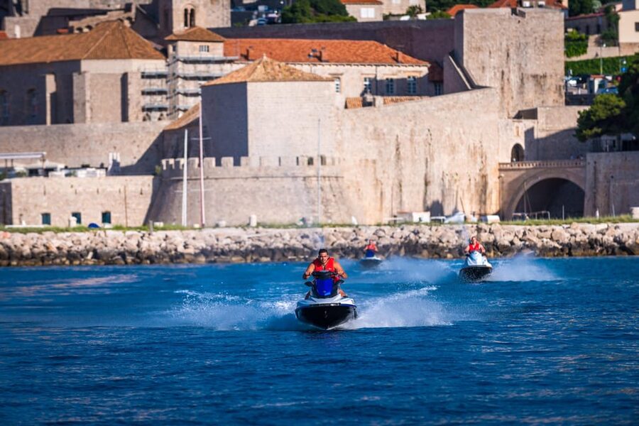 Dubrovnik: Jet Ski Tour - Meeting the guide and getting ready on the shore