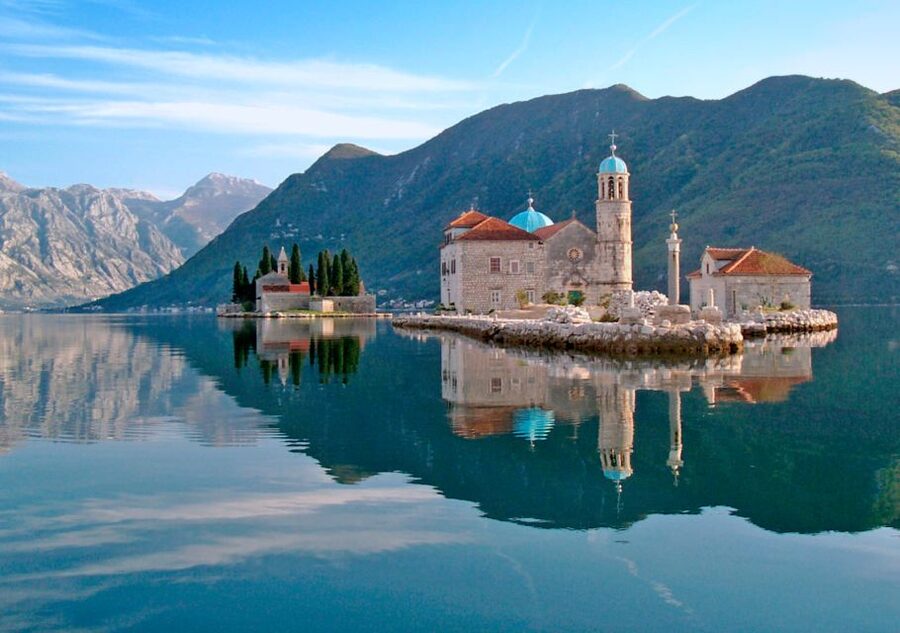 Dubrovnik: Kotor, Perast, Sveti Stefan, and Budva Day Trip - Budva for lunch and free time