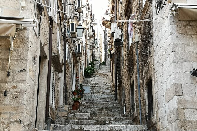 Dubrovnik Old City Walls Private Tour - Franciscan treasures and the Stradun