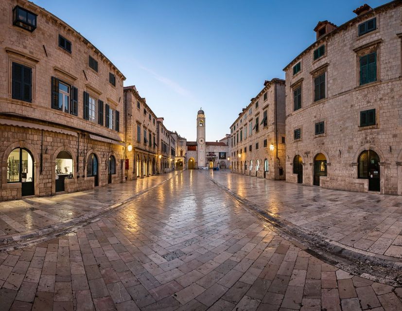 Dubrovnik: Old Town and City Walls Guided Walking Tour - The view is the tour’s strongest reward