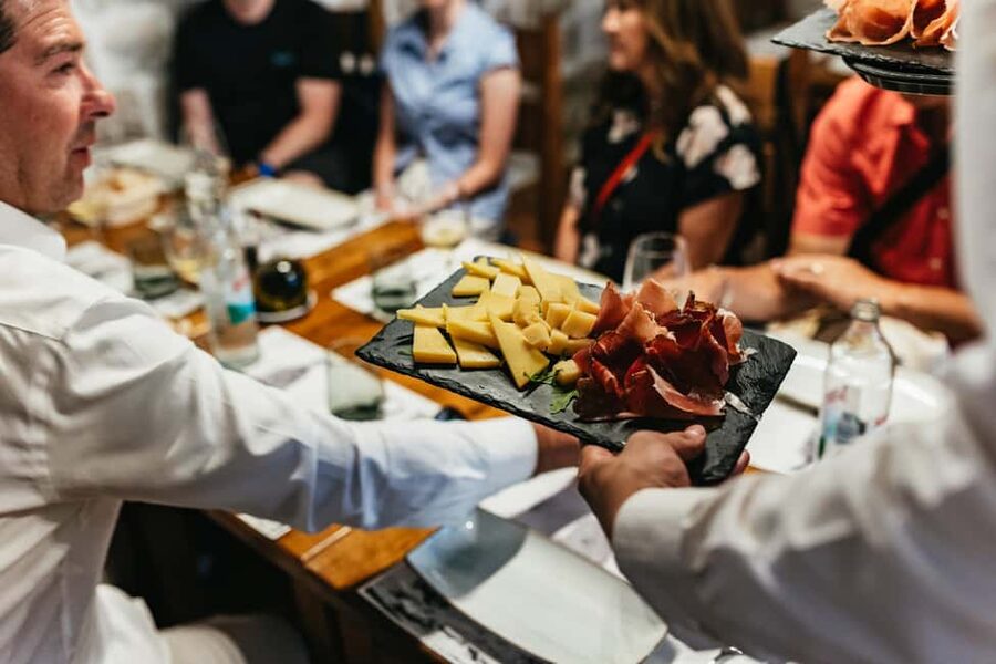 Dubrovnik: Old Town Food Tour - Who will enjoy the 210-minute format