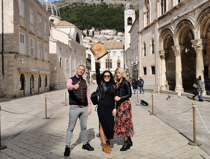 Dubrovnik: Old Town History Outdoor Escape Game - Following the book through eight locations
