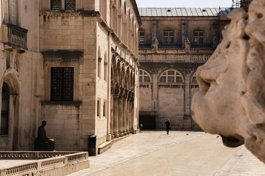 Dubrovnik Old Town History Tour: Early & Late Start - Orlando’s Column and the city’s public symbols