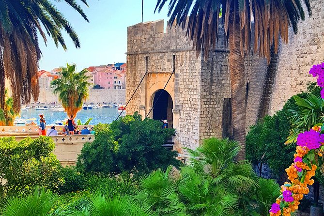 Dubrovnik: Old Town Walking Tour - Large Onofrio’s Fountain and the city’s water supply