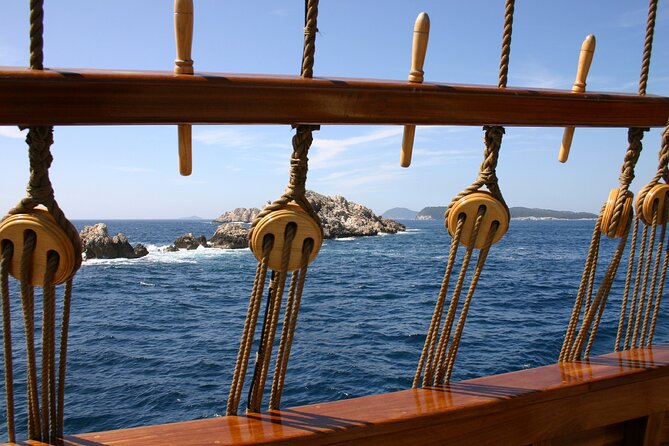 Dubrovnik Old Town Walking Tour and Cruise with Karaka - Who will appreciate this two-hour format?