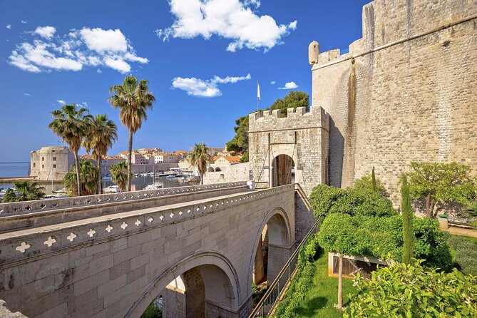Dubrovnik Old Town Walking Tour with Audioguide - Orlando’s Column and Saint Blaise’s Church