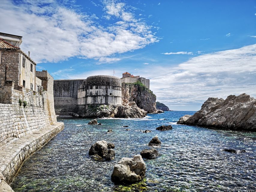 Dubrovnik: Private Game of Thrones Tour - Climbing to the Red Keep at Lovrijenac