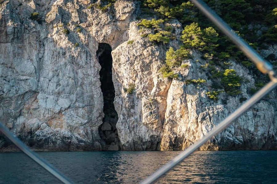 Dubrovnik: Private speedboat tour of Elafiti islands - What is included on board
