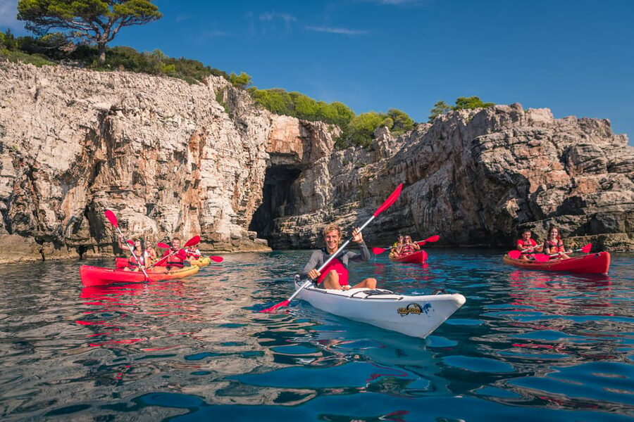 Dubrovnik: Sea Kayaking&Snorkelling Guided Day/Sunset Tours - Finding the meeting point during construction