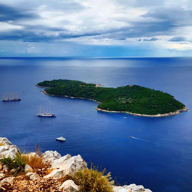 Dubrovnik: Sunset Panorama Tour with Glass of Wine - What your guide adds