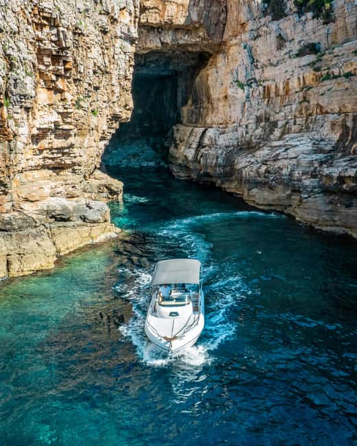 Dubrovnik: Sunset tour - Champagne, fruit, and time in the water