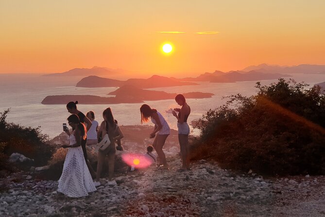 Dubrovnik Sunset Tour with Wine Tasting - Why Mount Srd is the star of the evening