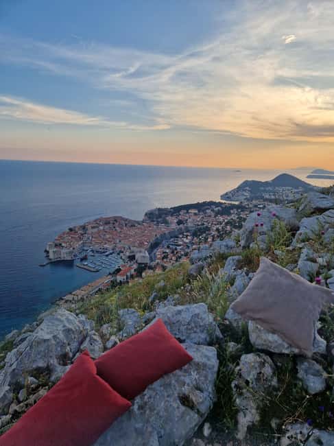 Dubrovnik: Sunset Wine Tasting At Panorama Point - The setting is romantic, but not perfectly polished