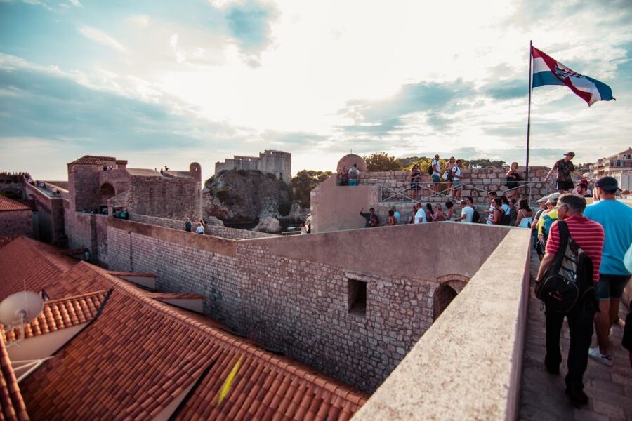 Dubrovnik: Walls and Wars Walking Tour - Paying to enter the walls