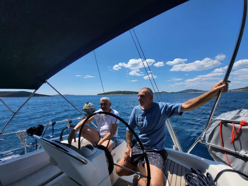Dubrovnik yacht cruise - Private tour to Elafity & Blue cave - The return sail to Dubrovnik