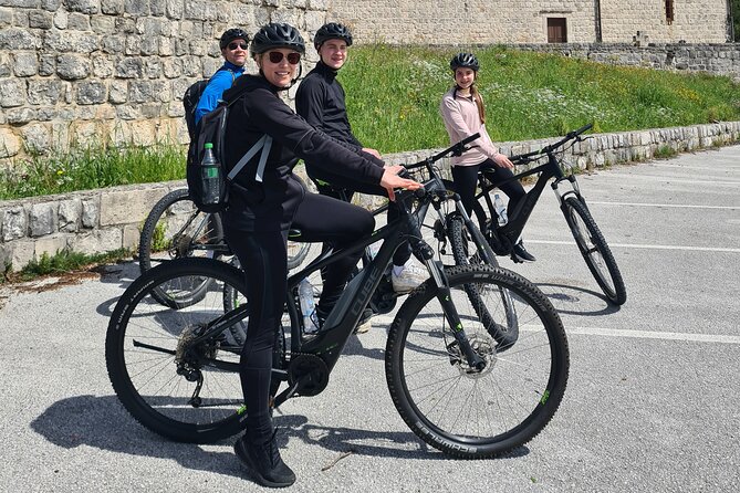 E-Bike Tour + Gourmet Lunch + Wine Tasting (Small Group) - Price, timing, and practical details