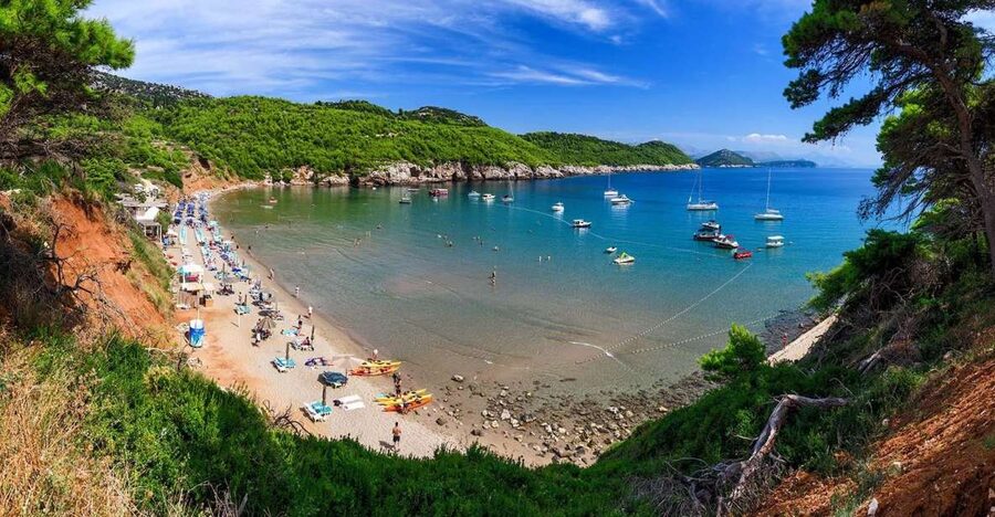 Elaphite Islands Cruise and Blue Cave Snorkeling Boat Tour - A homemade lunch on Šipan