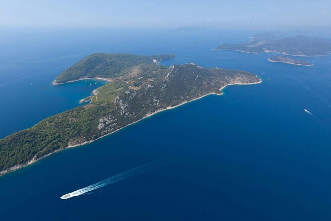 Elaphiti Islands by Catamaran with snacks and unlimited drinks from Dubrovnik - Snacks and unlimited drinks improve the value