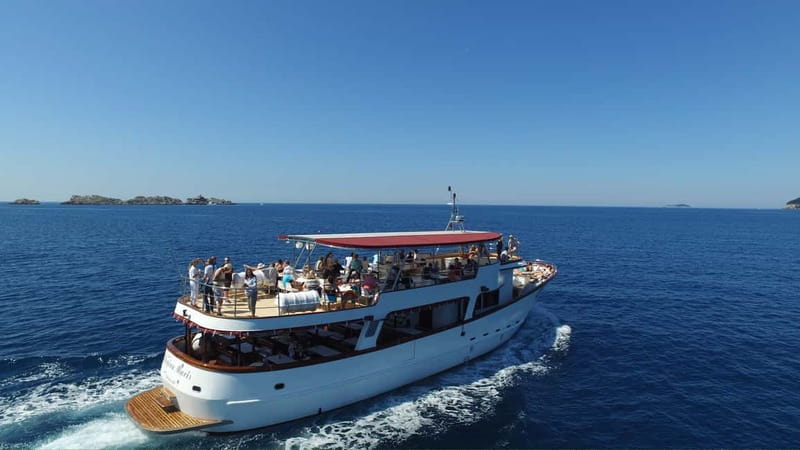 Elaphiti Islands: Full-Day 3-Island Tour with Lunch - Lunch on the water, with three menu choices