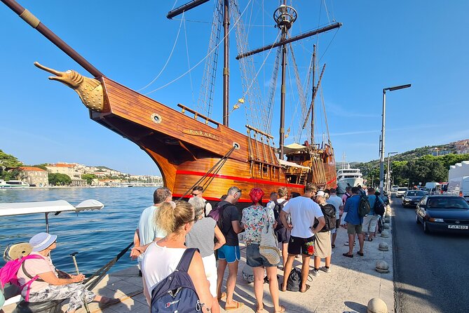 Elaphiti Islands On The Luxury Pirate Ship Karaka Dubrovnik - Sailing from Gruž aboard the Karaka