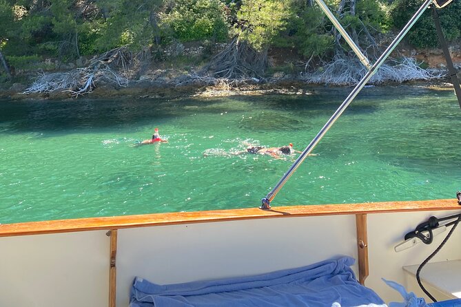 Experience Zadar Archipelago with private Antares sailing tour - Preko: island life close to Zadar