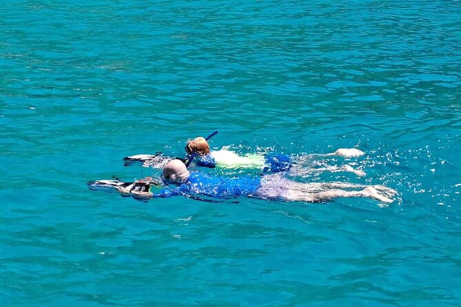 Explore the Caves and Hidden Bays with Underwater Scooter - How the skipper shapes the day