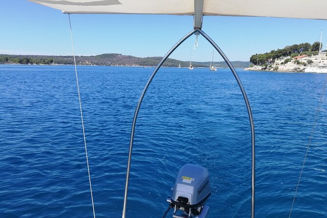 Explore west side of island Brač with Pasara boat - Traditional Dalmatian boat - Price and value for a private group of five