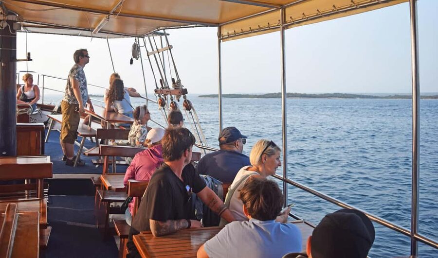 Fazana: Dolphin Finder in Brijuni islands Safari with Dinner - Brijuni’s islands from the water