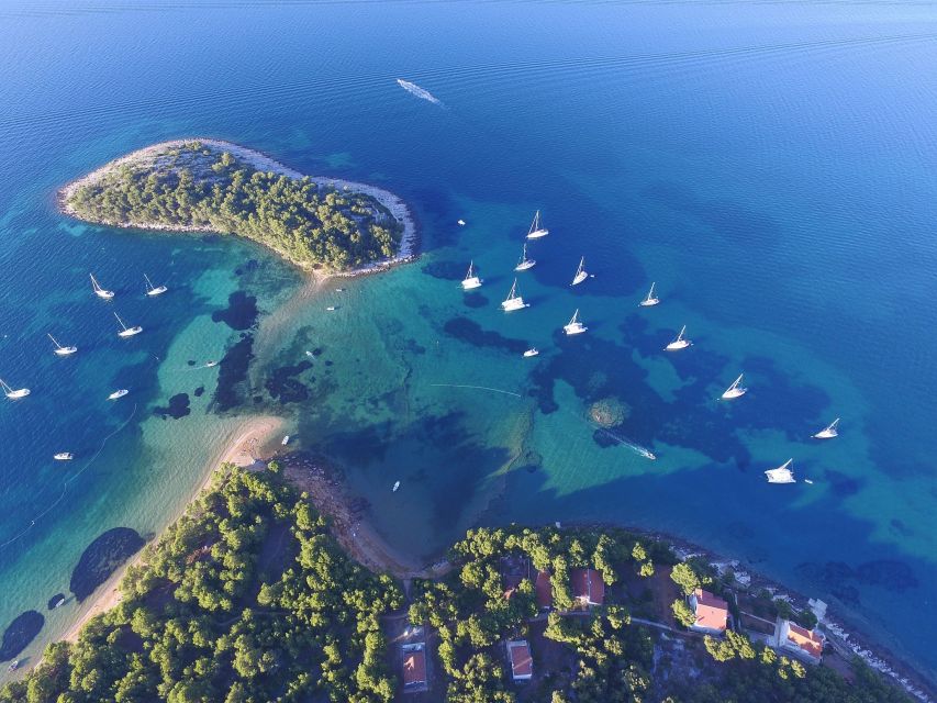 From Biograd: Golden Island of Vrgada Trip with Lunch - Lunch back on the boat