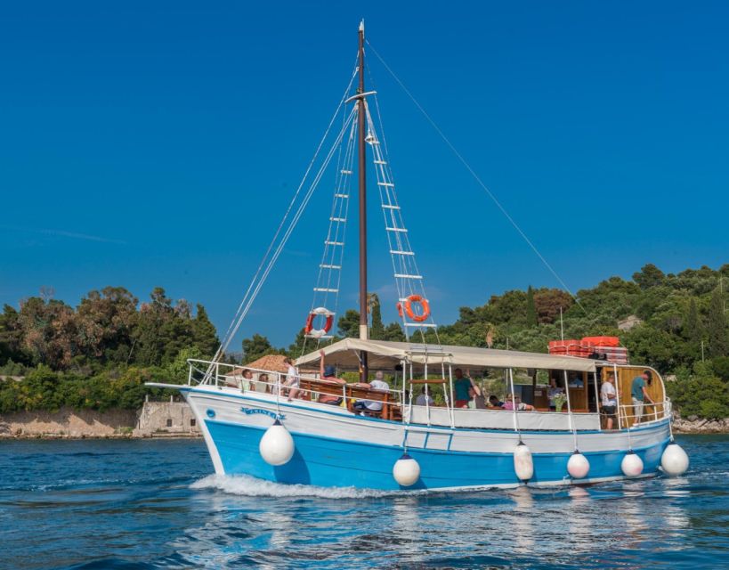 From Dubrovnik: Boat Tour to Kolocep, Lopud, & Sipan Islands - Koločep: a quiet first hour