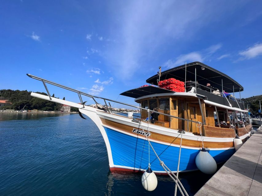From Dubrovnik: Boat Tour to Kolocep, Lopud, & Sipan Islands - Šipan: olive trees, swims, and old retreats